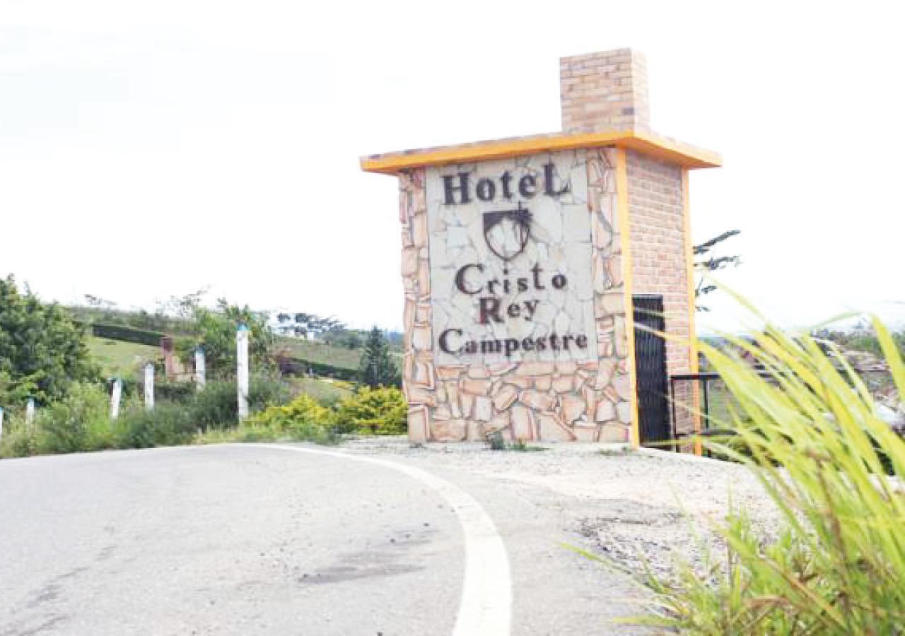 Hotel Cristo Rey Campestre Los Santos  Exterior photo